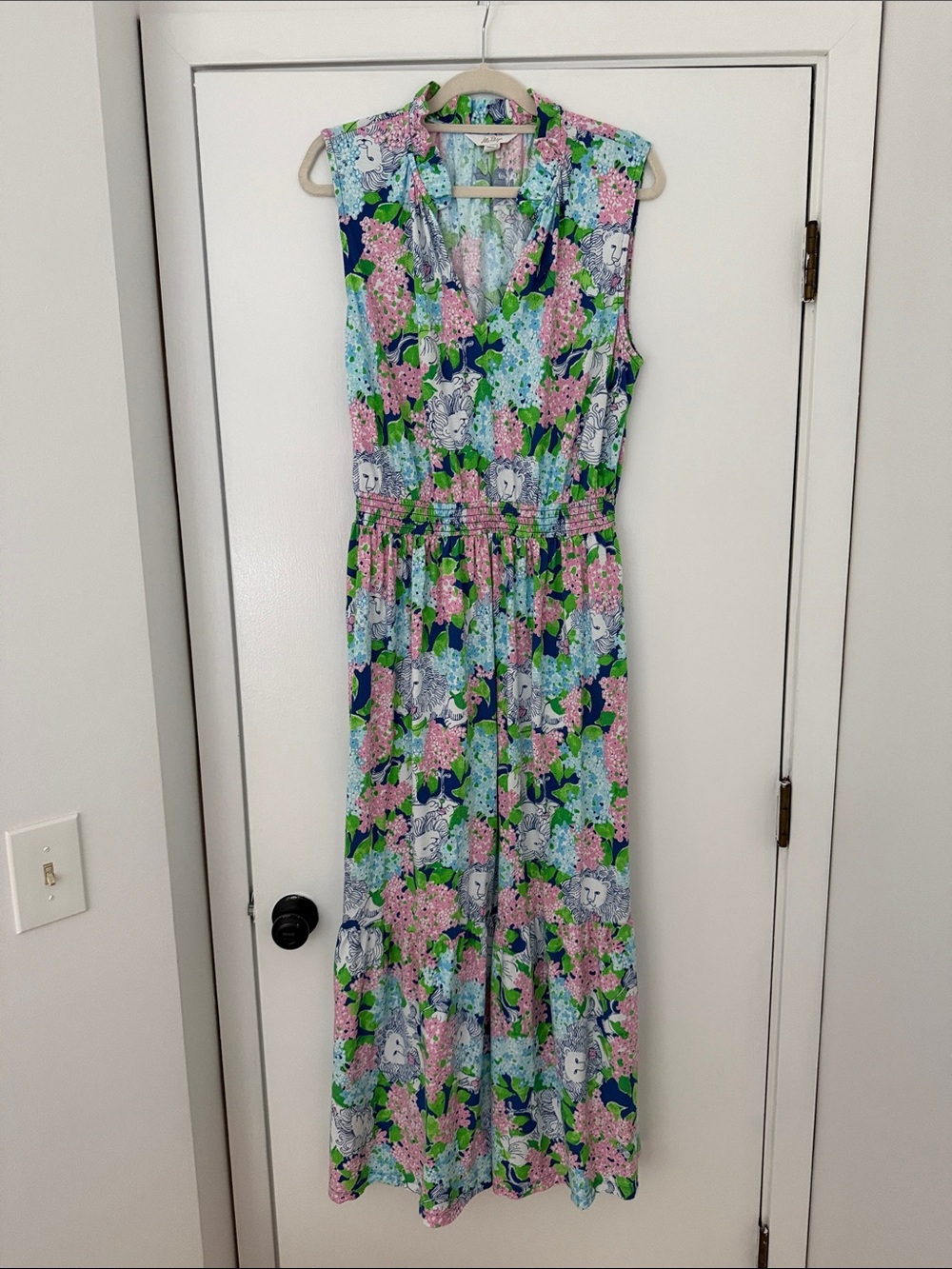 Lilly Pulitzer 
Amiria Maxi Dress 
Color: Starlight Navy Lydia The Lion - Picture 2 of 8